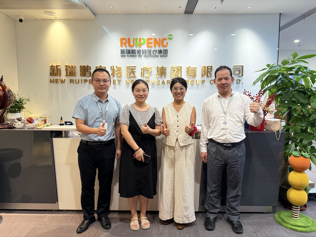 智慧健康與管理學(xué)院教師赴新瑞鵬集團(tuán)共商產(chǎn)教融合新路徑